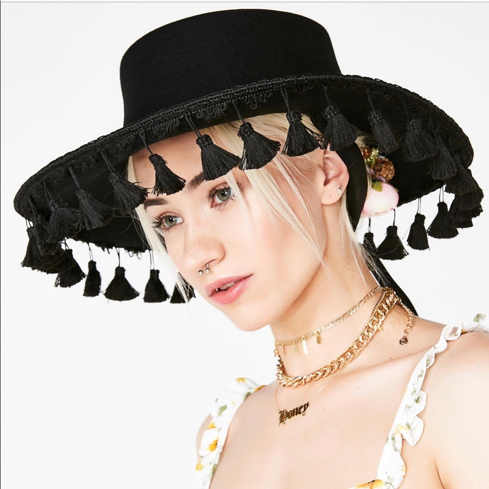 FOUND! Valfre Jeanette Hat in Black ISO*